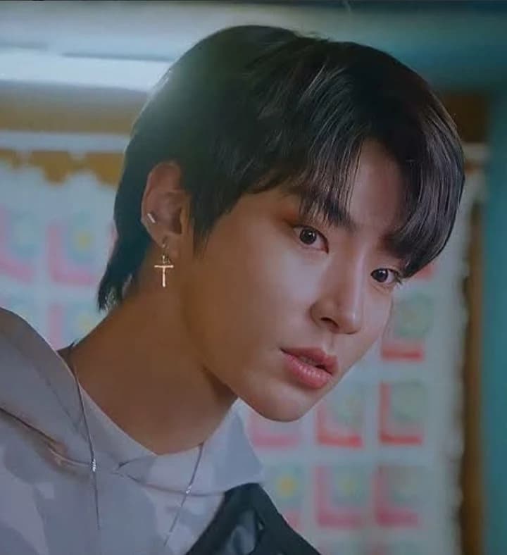 ☆》hwang ın youp thumbnail