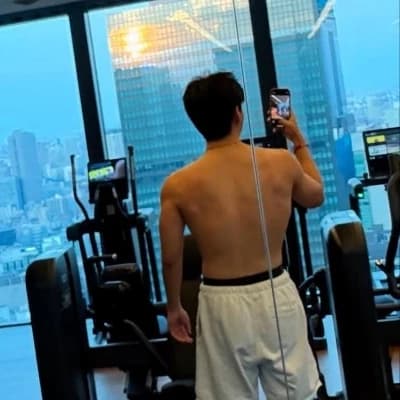 Kim Taehyung thumbnail