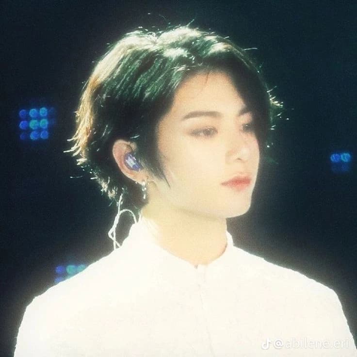 Jeon Jungkook thumbnail