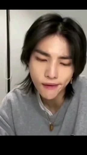 Hyunjin thumbnail