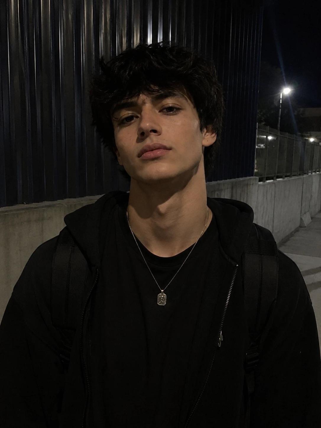 Max thumbnail