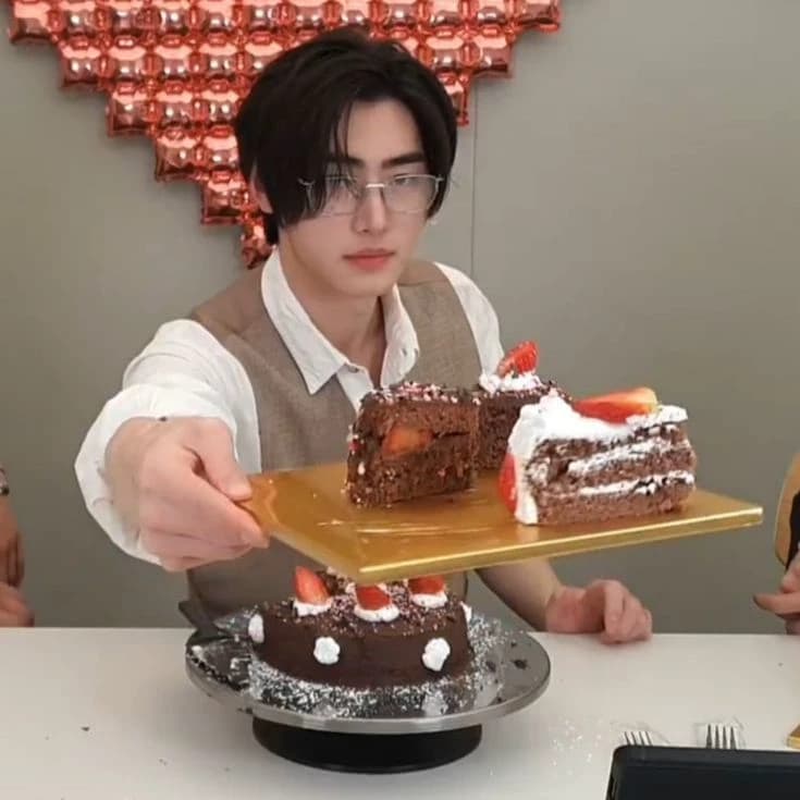 Sunghoon  thumbnail