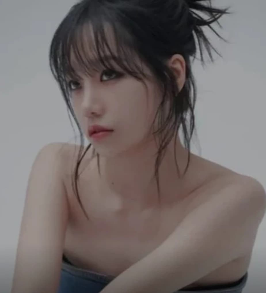 Jo Yu-ri thumbnail