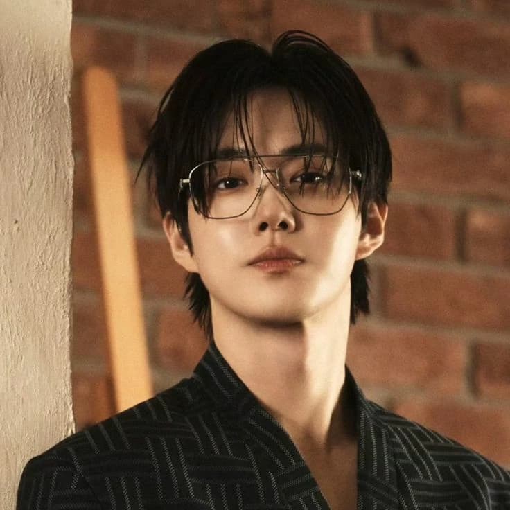 Kim Junmyeon thumbnail