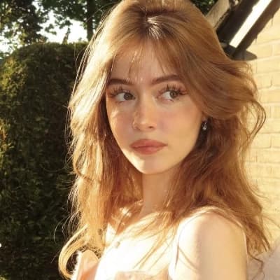 Julia Rossi thumbnail