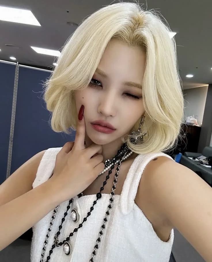 Soyeon thumbnail