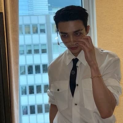 Hwang Hyunjin  thumbnail