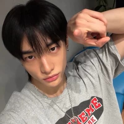 Hyunjin thumbnail