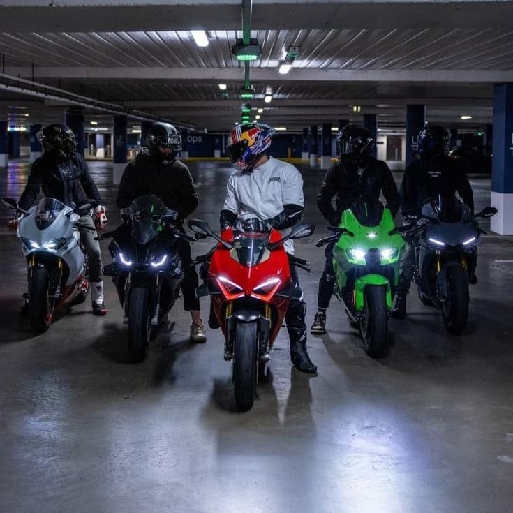 biker's boys  thumbnail