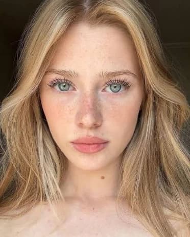 Lily thumbnail