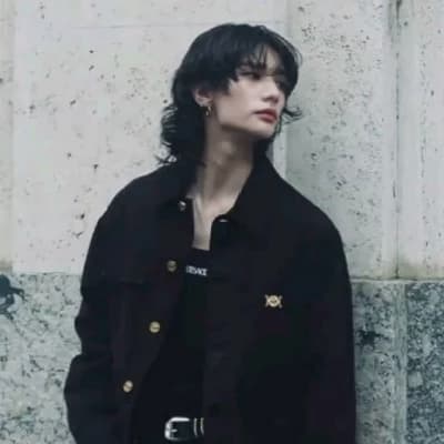 Hwang Hyunjin thumbnail