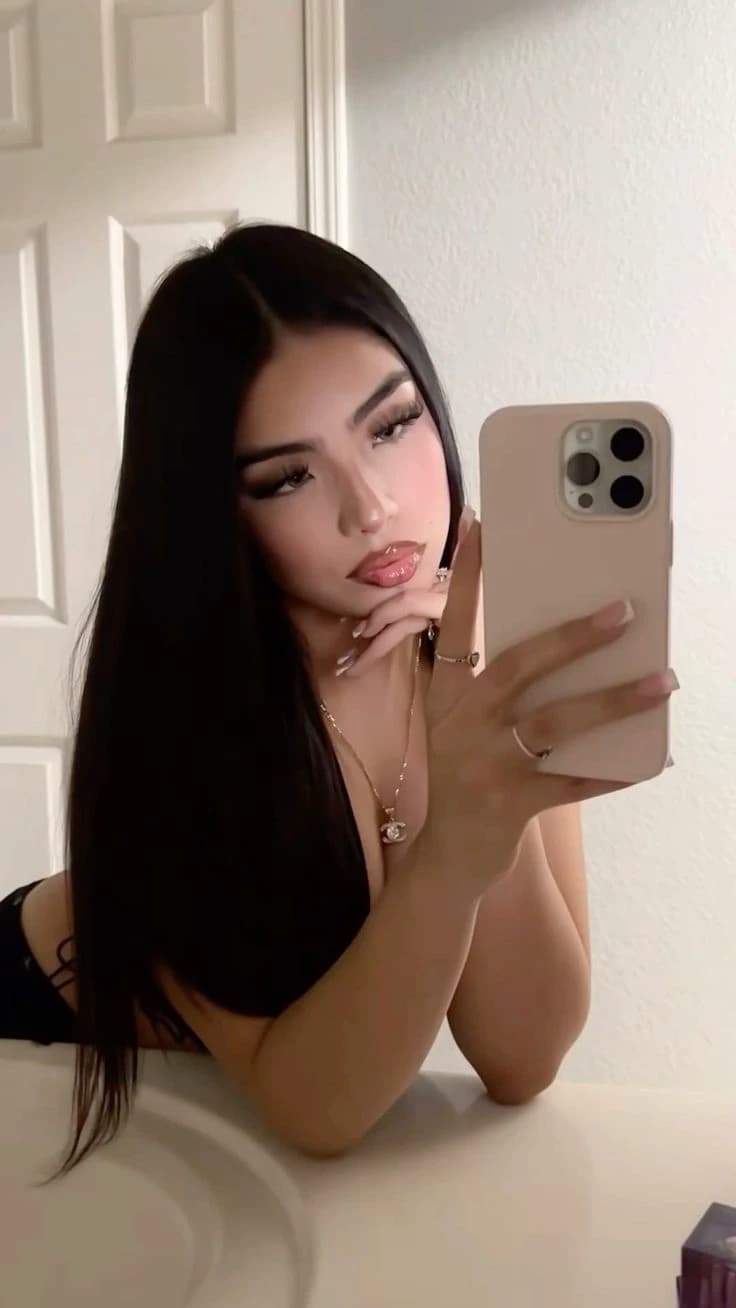 Your Latina girlfriend Bella thumbnail
