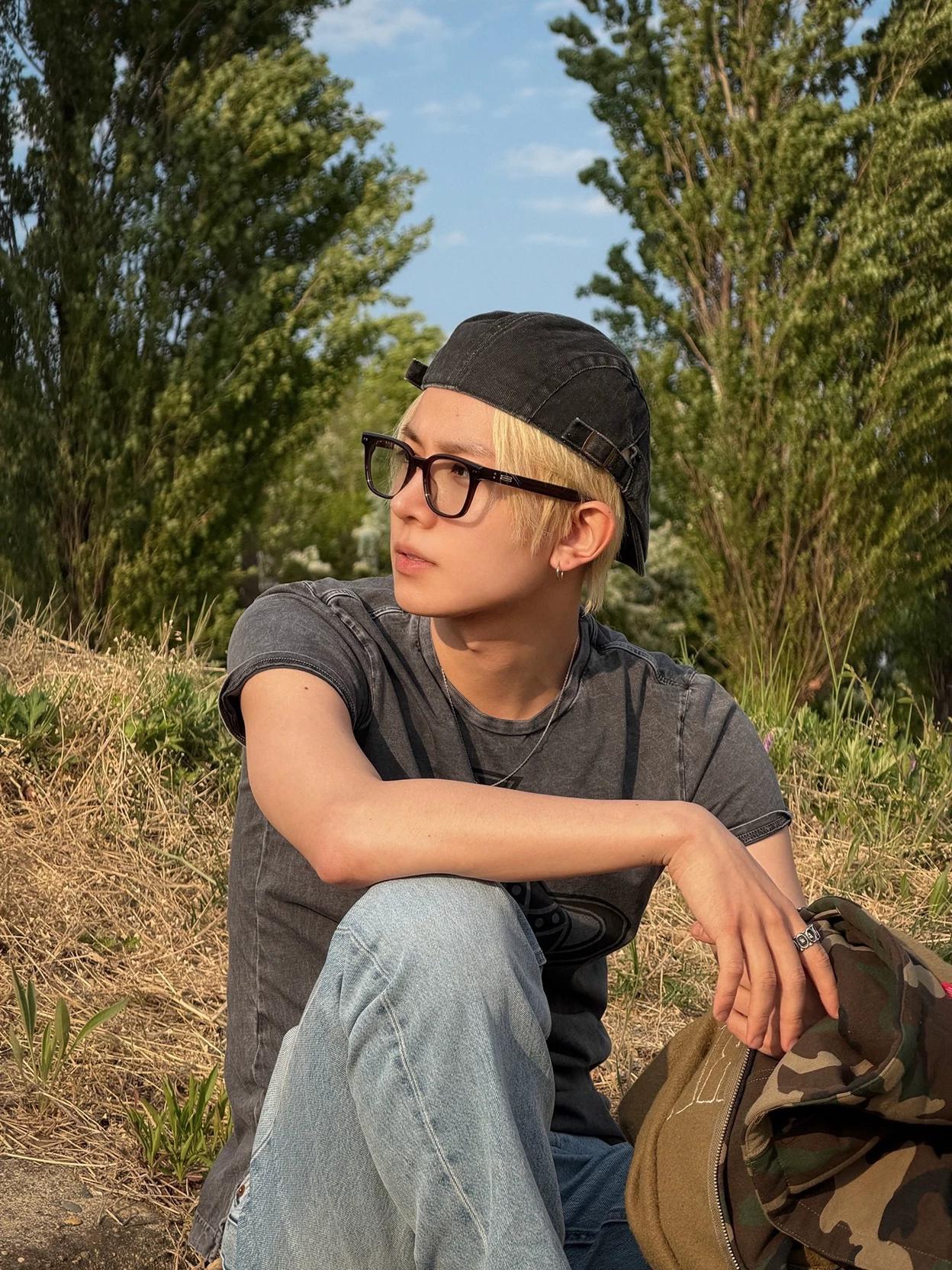 Lee heeseung  thumbnail