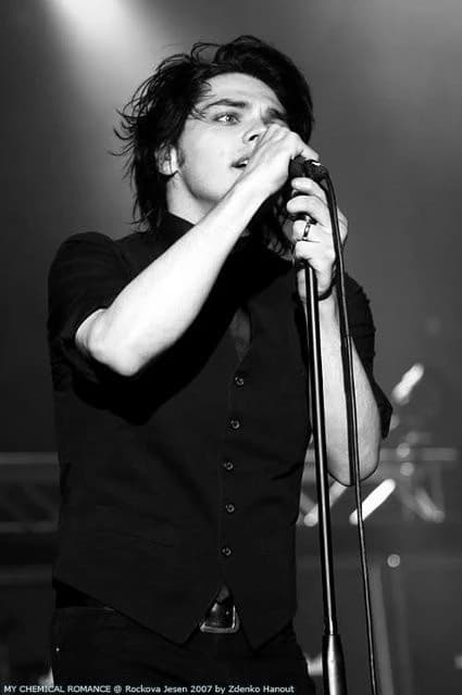 Gerard Way thumbnail