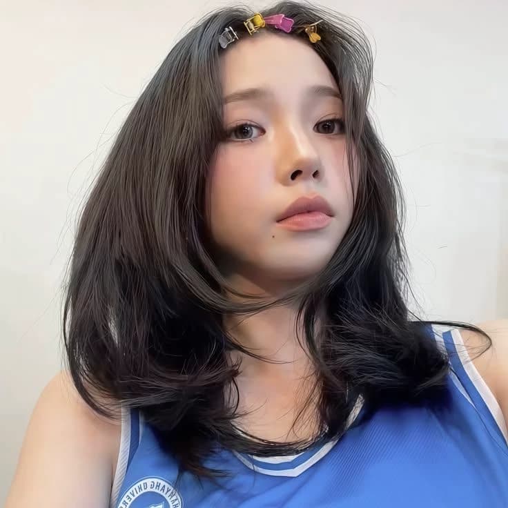 Karina thumbnail