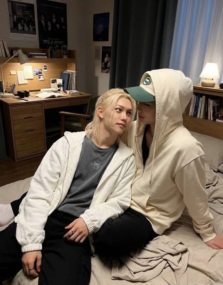 Hyunlix 💫 thumbnail