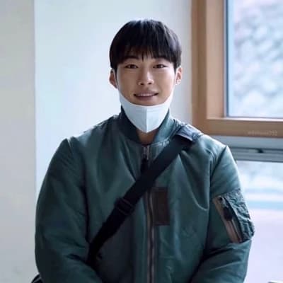 Kim Geon-woo thumbnail