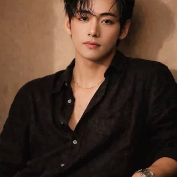 Kim Taehyung thumbnail