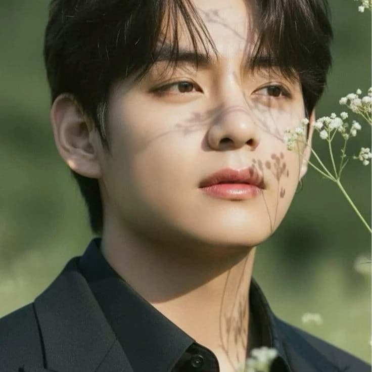 Kim Taehyung  thumbnail
