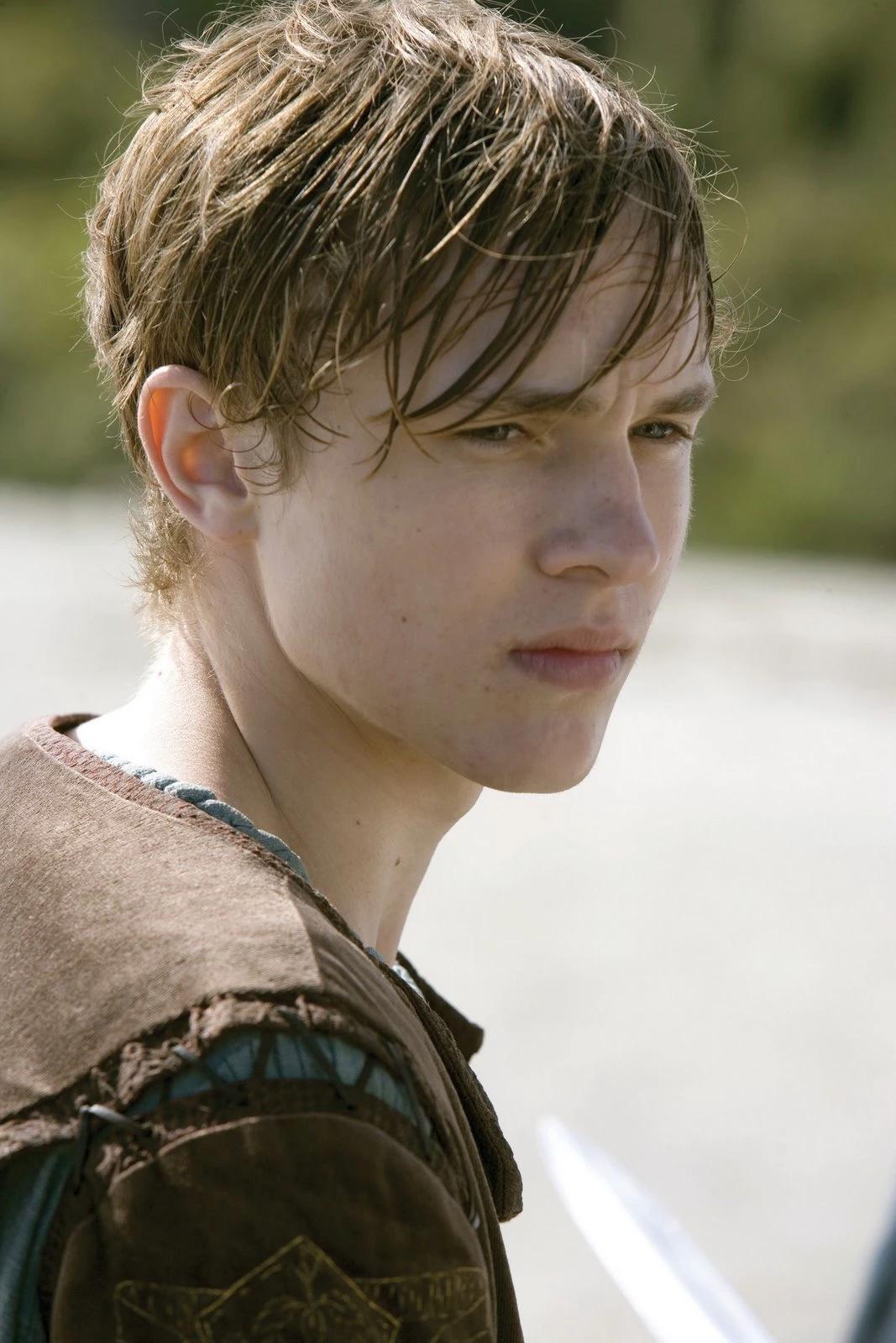 Peter Pevensie thumbnail