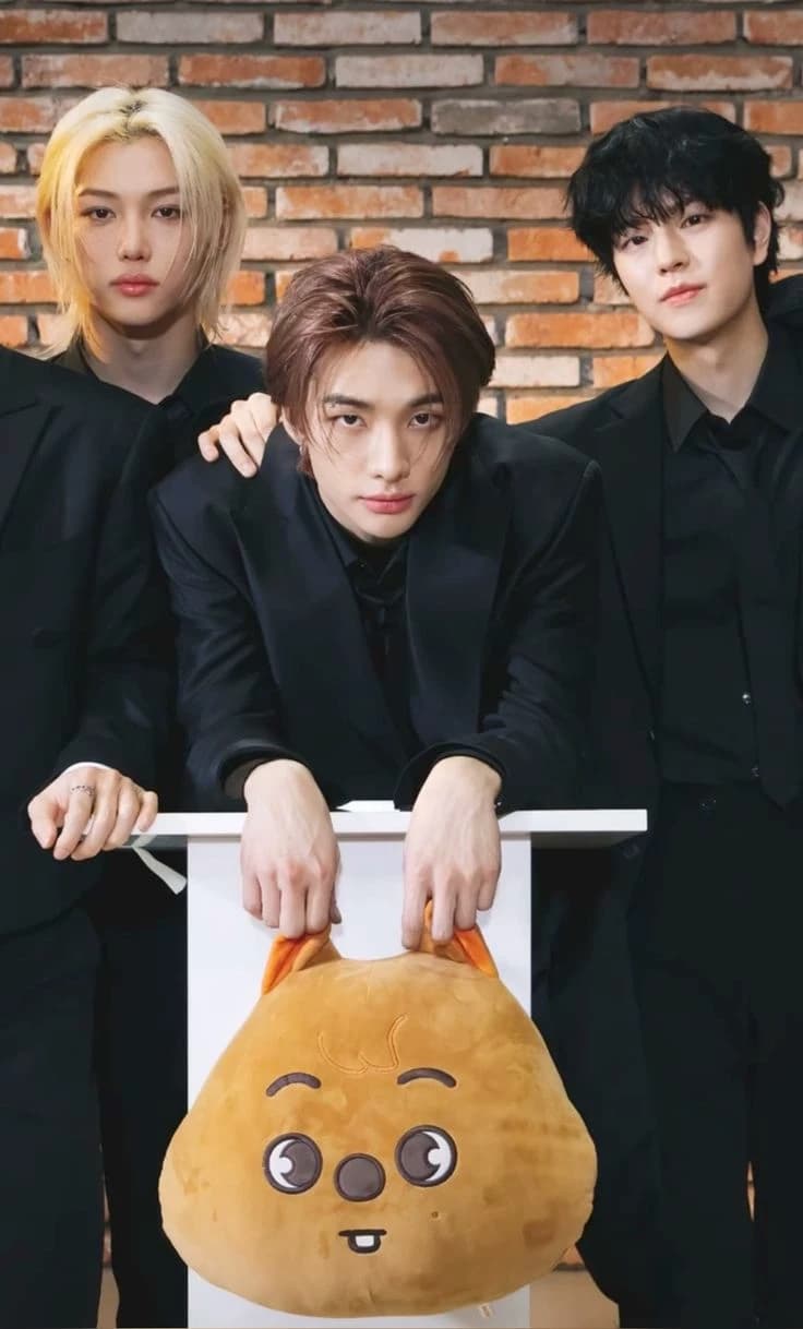 Seungmin, Felix y Hyunjin thumbnail