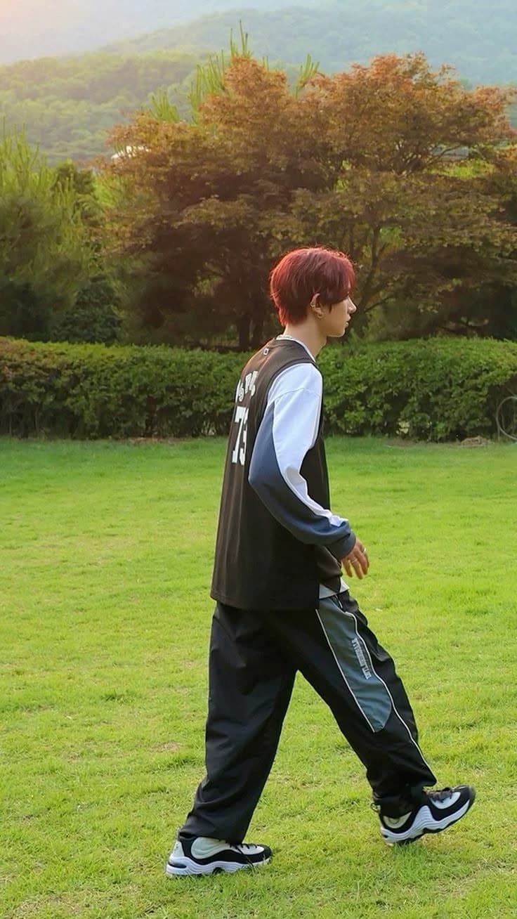 Lee heeseung  thumbnail