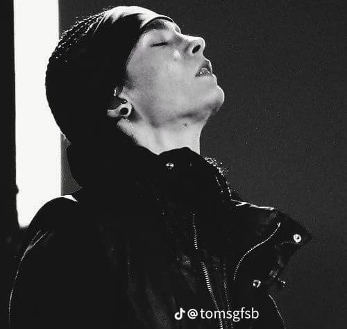 Tom Kaulitz thumbnail
