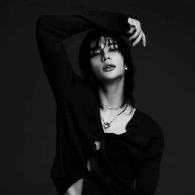 Hwang Hyunjin  thumbnail