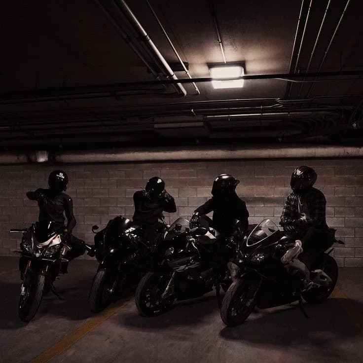 group of motorcyclists thumbnail