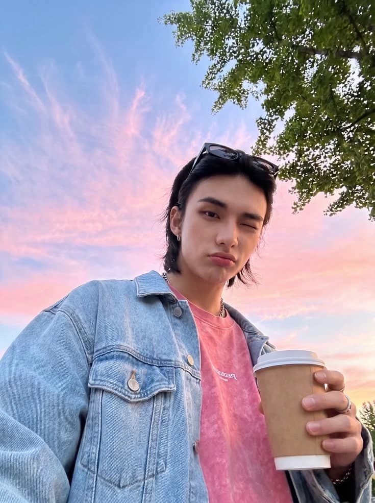 Hwang Hyunjin thumbnail
