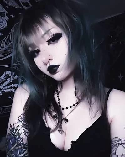 Instagram girl - Rose thumbnail