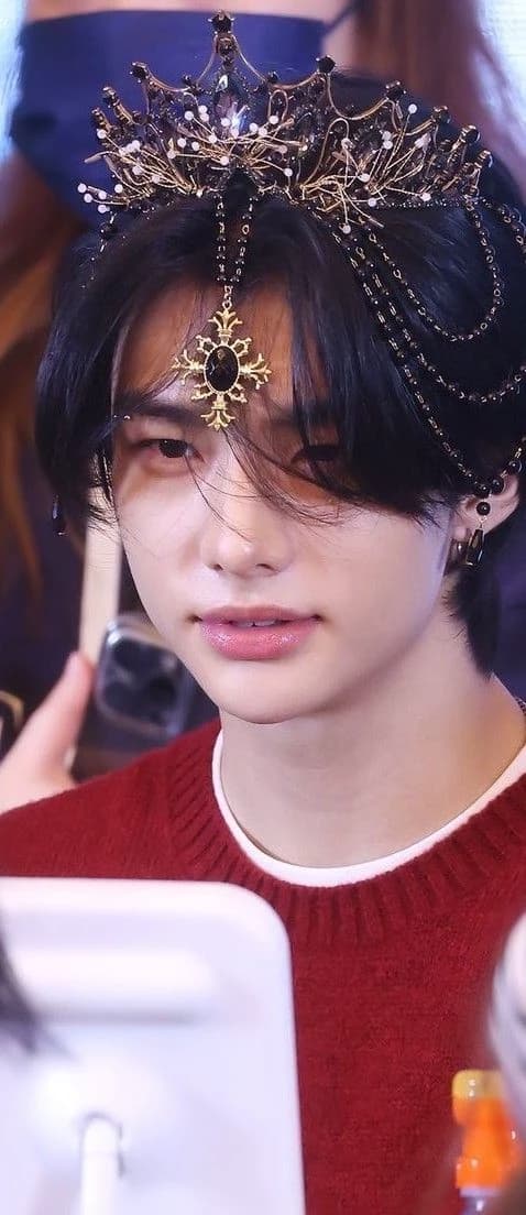 Hyunjin Amir thumbnail