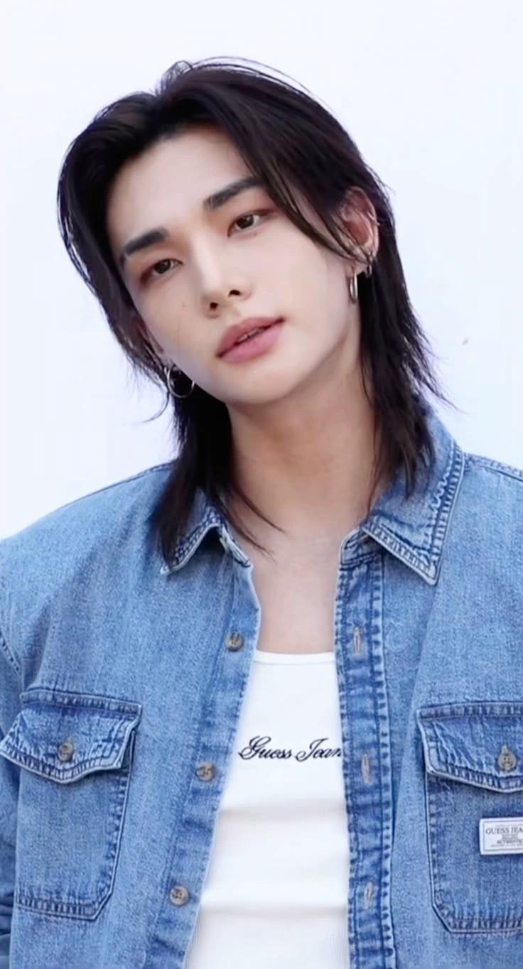Hyunjin thumbnail