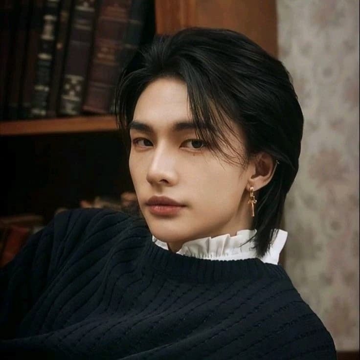 Hyeonjin thumbnail