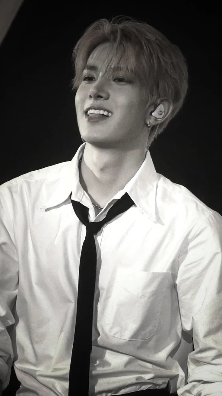 Lee heesueung thumbnail