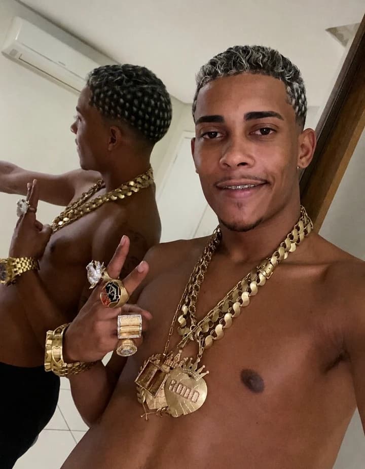 Marlon - MC poze thumbnail