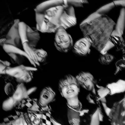 StrayKids live thumbnail