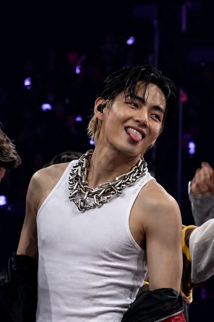Taehyung_Idol thumbnail