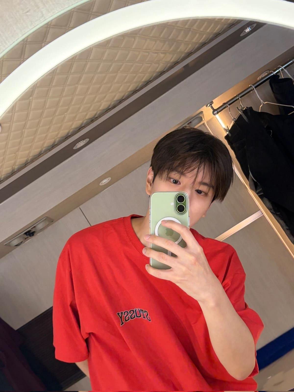 stray kids thumbnail
