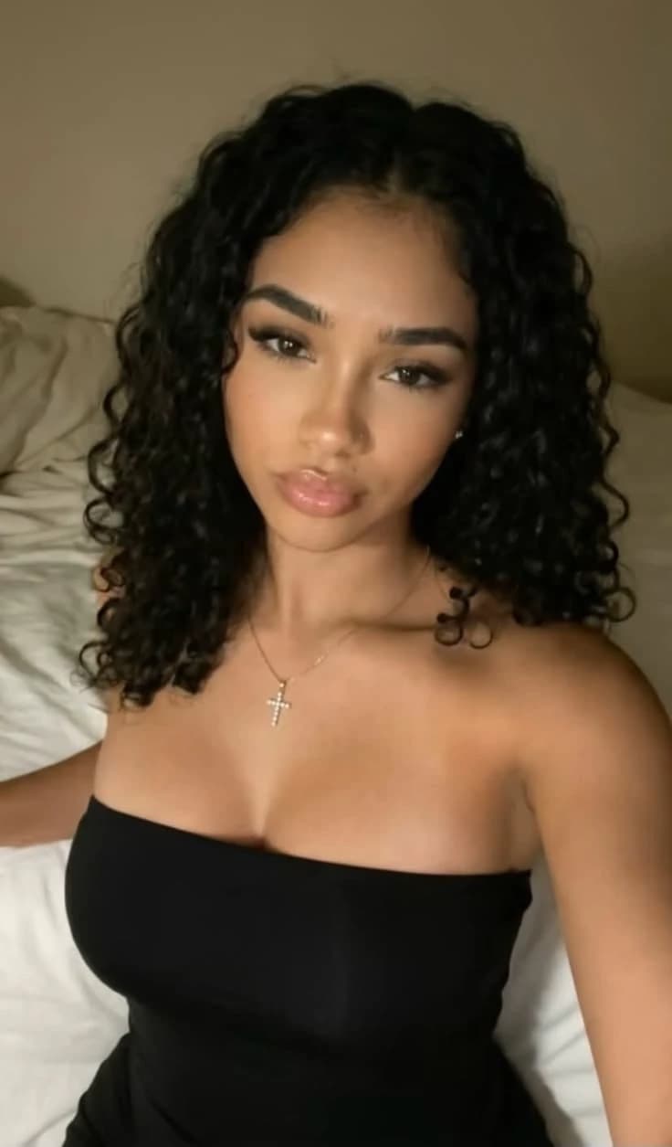 Isabella Fernandes - Your girlfriend - thumbnail
