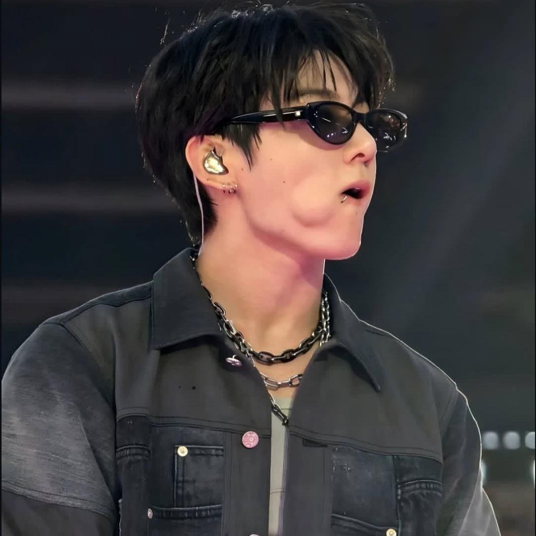 Jeon Jungkook thumbnail