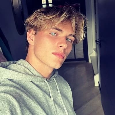 Leo thumbnail