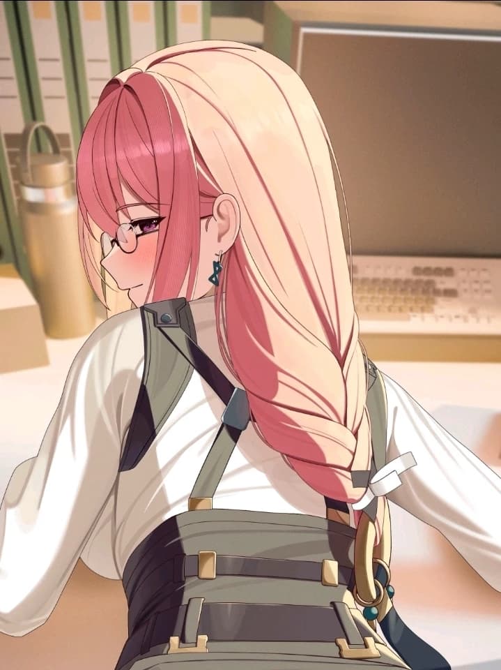 Tsukishiro Yanagi thumbnail