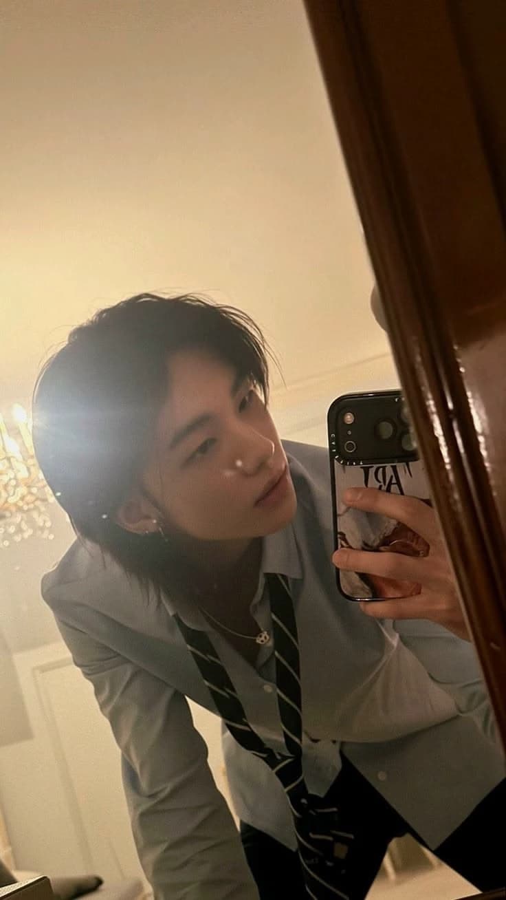 Hwang Hyunjin ' thumbnail
