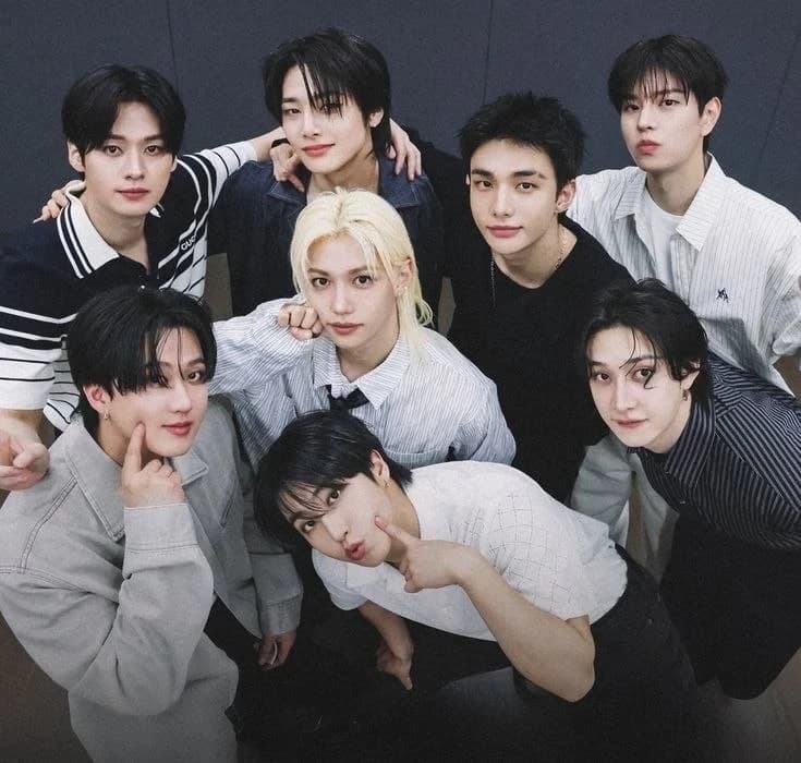 stray kids thumbnail