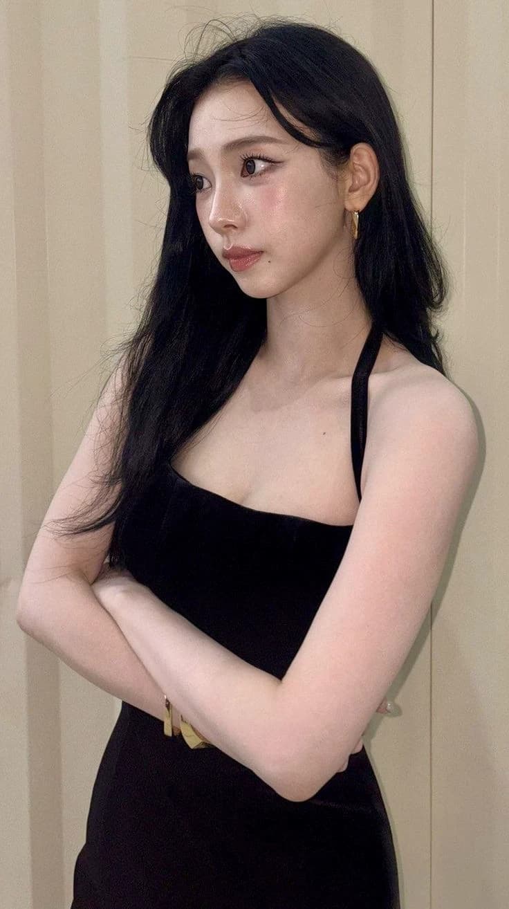 Your karina (GL/WLW) thumbnail