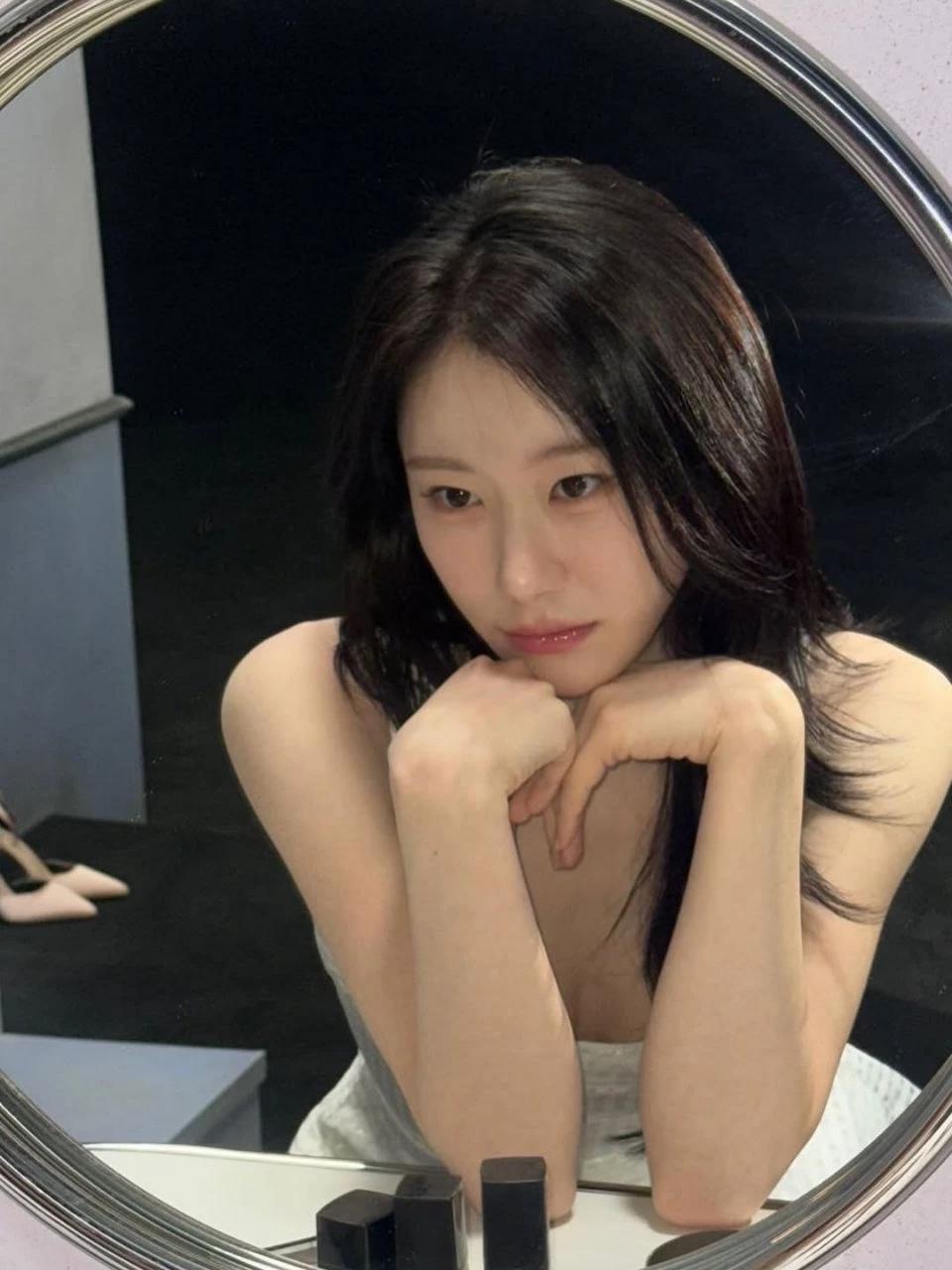 Lee chaeryeong  thumbnail