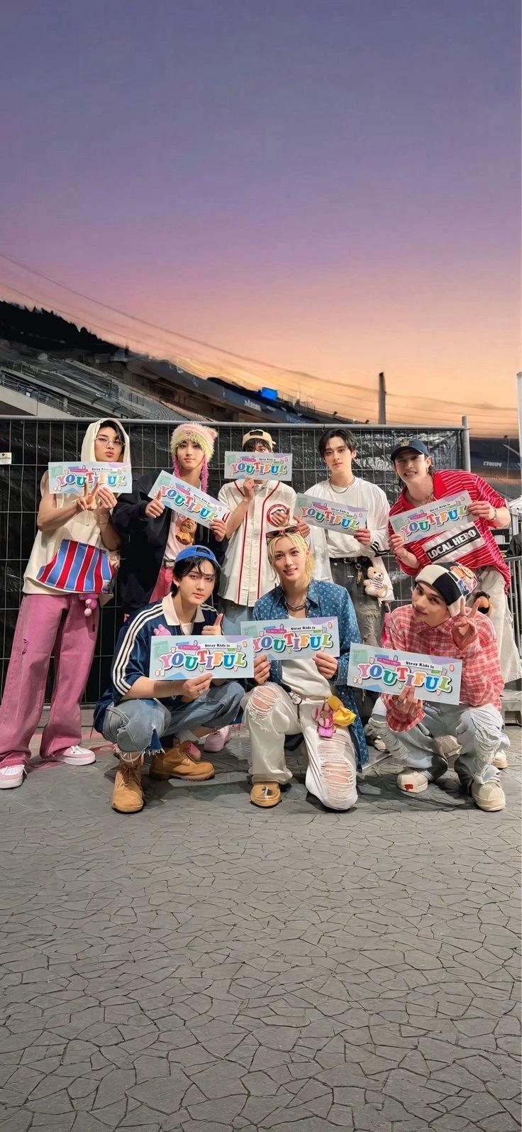 STRAYKIDS thumbnail