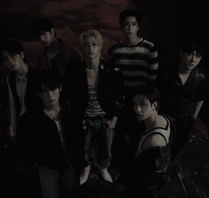 Stray Kids Zombie Apocalypse thumbnail