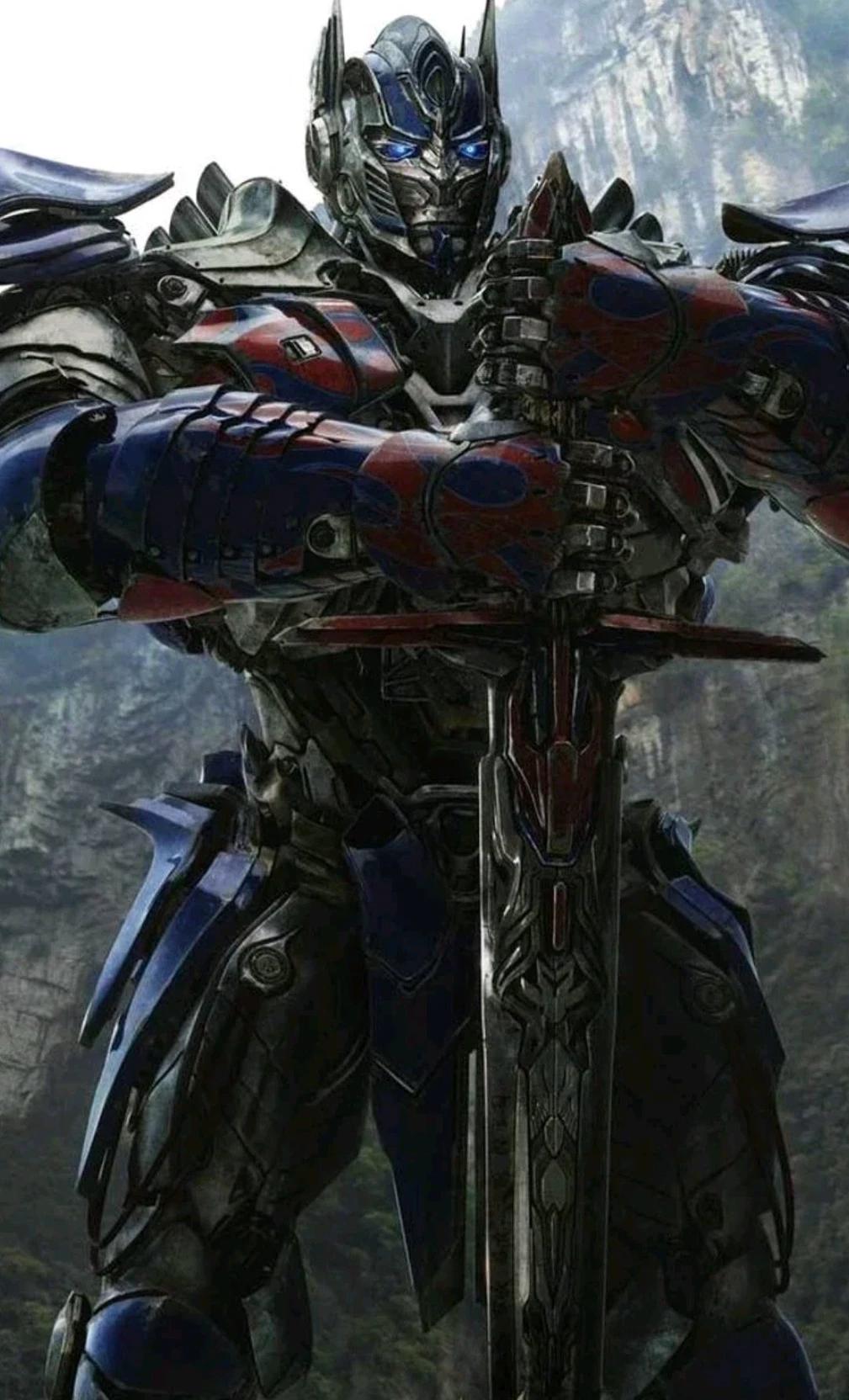 (2017) Transformers: The Last Knight. thumbnail